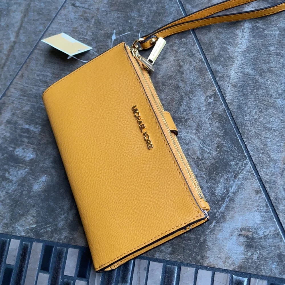 Michael Kors Jet Set Travel Marigold Double Zip Wristlet Leather